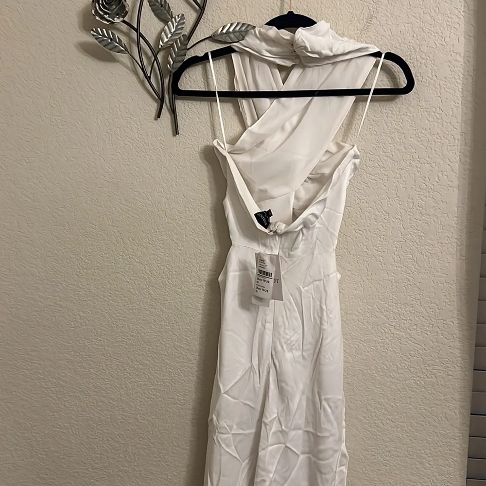 Bardot Wyn Satin Halter Dress in orchid white - Picture 14 of 16